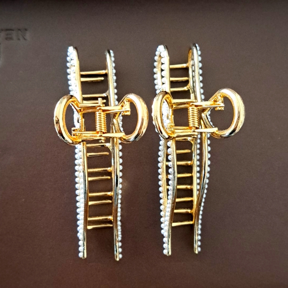 Pearl Bow Claw Clips - Picture 2 of 3